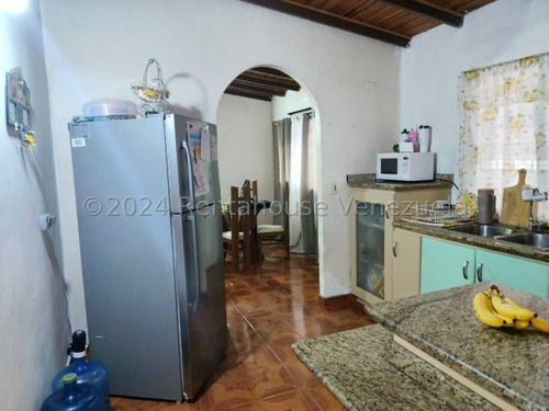 Gbf 25-5233 Palo Negro Vendo Cómoda Y Amplia Casa Llame Ya.
