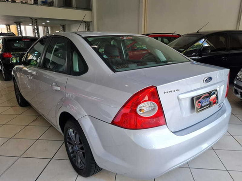 Imagem 6 de 15 de Ford Focus Sedan 2.0 16v 4p