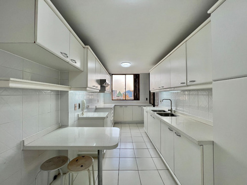 Amplio Penthouse I Vista Despejada I Los Acantos I Impecable