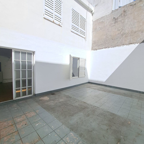 Venta Ph 2amb Con 2 Patios, Sin Expensas, Flores