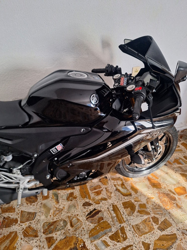 Yamaha R 15 V4