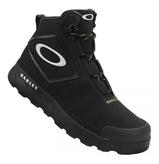 bota impermeavel oakley