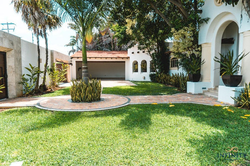Imagen 6 de 30 de Residencia De Una Planta En Venta En Montebello - Fraccionamiento Montebello
