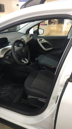 Imagen 9 de 12 de Peugeot 2008 Active