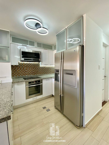 En Venta Amplio Apartamento Duplex Tipo Ph, En El Exclusivo Condominio Loma Real En Playa Moreno.