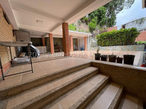 Espectacular Y Amplio Town House, En Venta. En Alto Prado. 24-22586