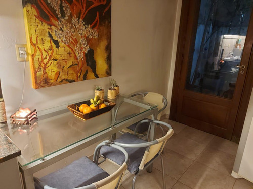 Casa En Venta - 3 Dormitorios 2 Baños - 190mts2 - Monte Castro, Floresta