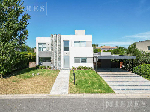 Casa En Venta En Haras Santa Maria Barrio Los Eucaliptos