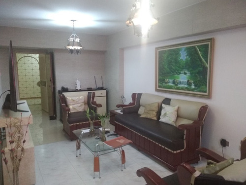 Imagen 5 de 14 de Se Vende Apartamento En La Avenida Fuerzas Armadas