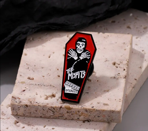 Pin Esmaltado Ataúd The Misfits Estilo Punk Rock Gótico