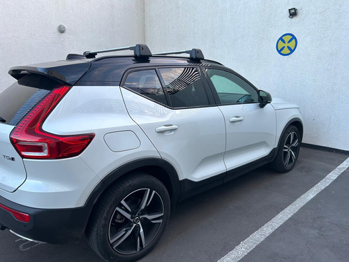 Volvo XC40 T5 R-design