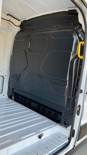 Imagen 11 de 17 de Ford Transit Furgon Medio Techo Normal Ventas Especiales Fmx