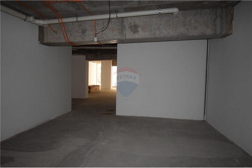 Oportunidad!!! Local Comercial Uf43 Los Militares