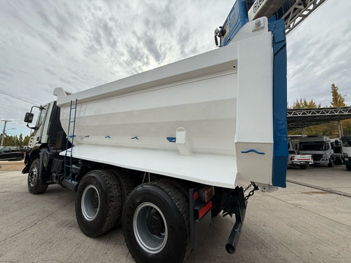Iveco Trakker 380 2012 Camión Volcador Rentaltrucks Vial