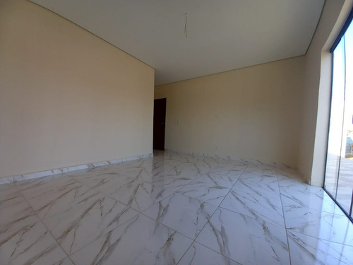 Imagem 11 de 14 de Belíssima Characa Em Condominio Fechado Com 4 Quartos, Piscina, Churrasqueira.