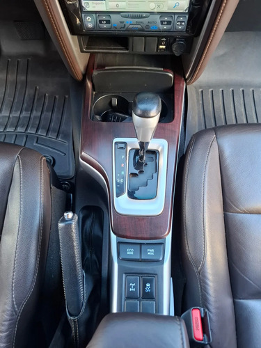 Toyota Fortuner 2.7L 4X2 At
