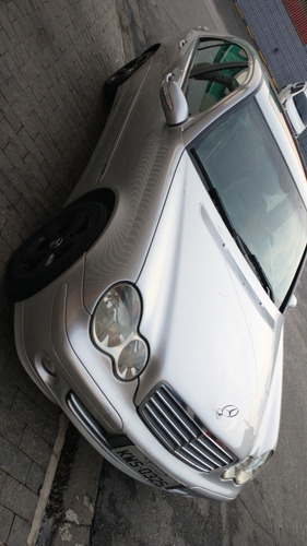 Mercedes-benz Classe C 2005 1.8 Classic Kompressor 4p