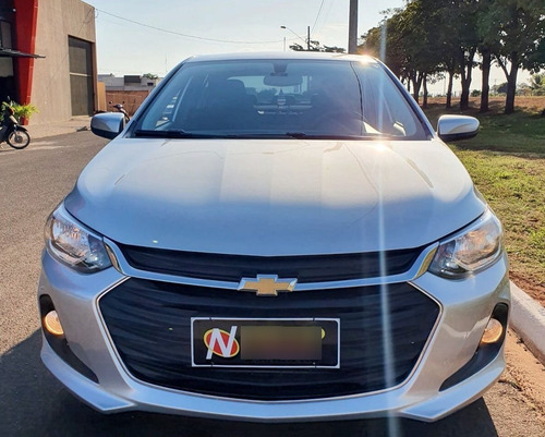 Imagem 2 de 9 de Chevrolet/onix