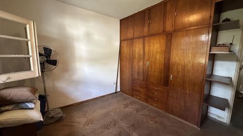 Fisherton: Muniagurria Y Córdoba, Amplisimo Jardín