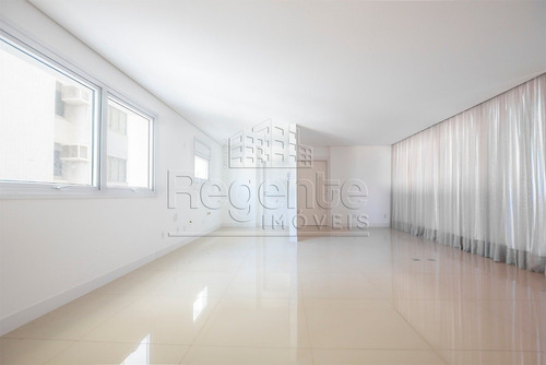 Imagem 3 de 15 de Apartamento A Venda Com 3 Quartos No Centro De Florianopolis - V-81606