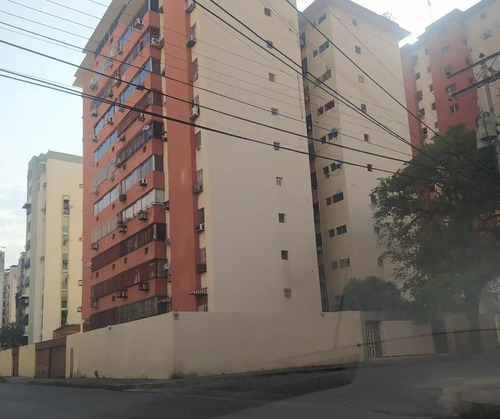 Imagen 2 de 11 de En Alquiler Apto En La Urb Calicanto Ln