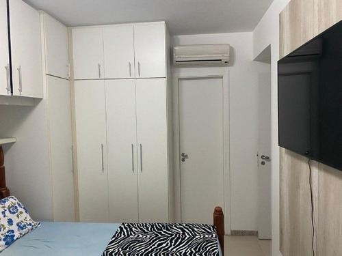 Imagem 3 de 14 de Apartamento 02 Quartos ,01 Garagem.