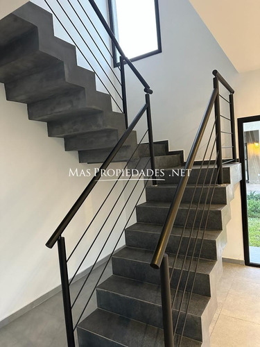 Casa En Venta 3 Dormitorios En El Principado Canning