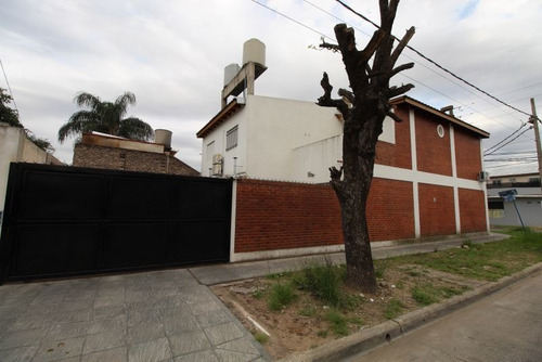 Imagen 3 de 17 de Amplio Duplex 3 Ambientes Con Cochera En Dos Plantas