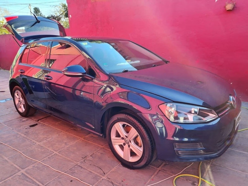 Imagen 7 de 8 de Volkswagen Golf 2015 1.6 Trendline
