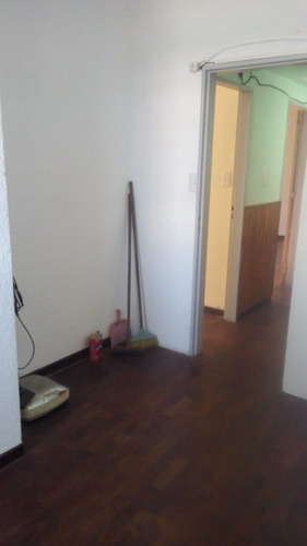 B°.gral.paz-dto.4 Amb.muy Luminosos-impecable Estado-todo Piso Parquet- Amplio Lavadero Independiente