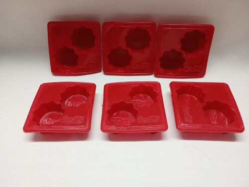 Molde Para Hielo Coca Cola En Forma Corcholata 6pzas Del2000 Rojo (Usado)