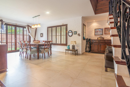 Chalet De Categoría - Barrio Pinos De Anchorena