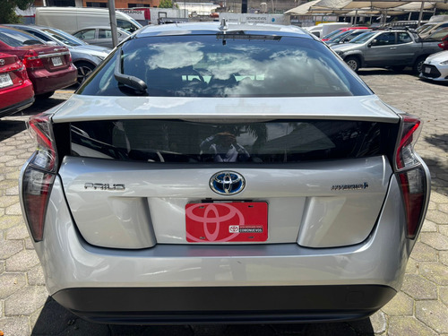 Toyota Prius 1.8 Base Cvt