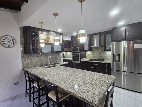 Hermoso Penthouse En Colinas De La Tahona