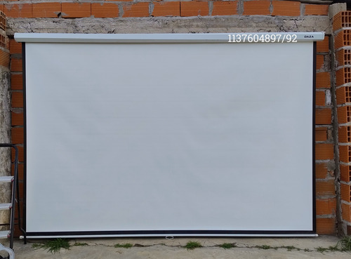 Pantalla Retráctil Daza De 3,16 X 2,5 (Usado)