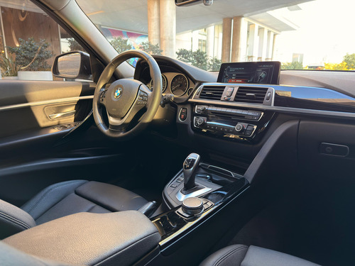 BMW Serie 3 3.0 330i Sedan Sport Line