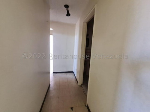 Imagen 4 de 30 de Apartamento En Venta Zona Oeste De Barquisimeto Lara 23-25316 // Invierta Seguro Con Rentahouse//