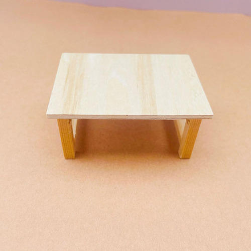 Mesa De Casa De Muñecas De Madera En Miniatura Suministros