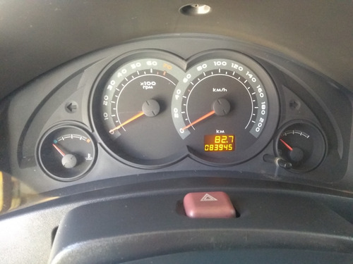 Celta Spirit 1.0 2011 Powerflex 5p Prata