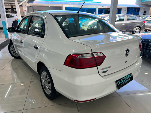 Volkswagen Voyage 1.0 Vht Total Flex 4p