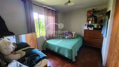 Casa En Venta De 5 Dorm. En Macul