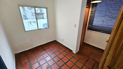 Ph En Venta Multifamiliar 4 Amb Mas 2 Departamentos En San Cristóbal. Apto Profesional.