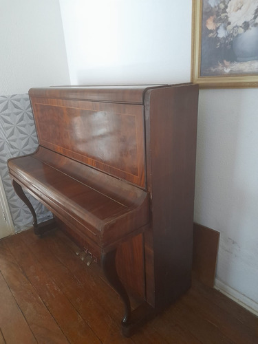 Piano M. Schwartzmann (Usado)