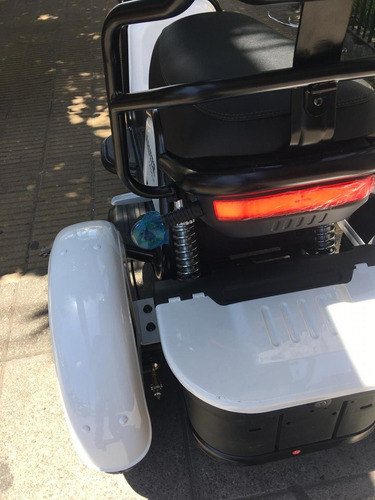 Imagen 10 de 11 de Triciclo Eléctrico Master Poogy /golf-seguridad-mov.reducida