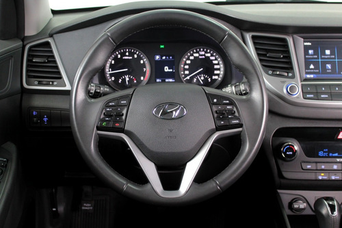 Imagem 10 de 19 de Hyundai New Tucson 1.6 Turbo Gl Automatizado 7m - 2018 - Pr
