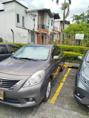 Nissan Versa 1.6 Advance