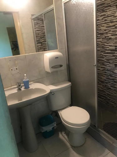 Hotel En Venta,  Santiago Centro, A Pasos De Cumming