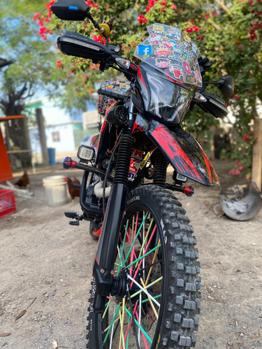 Motocicleta Vento Crossmax 220cc 2025