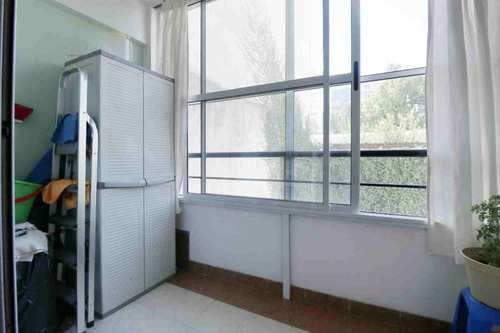 Venta Departamento 2 Amb Luminoso C/balcon -flores