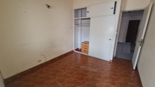 Imagen 5 de 13 de Alquiler De Departamento 3 Ambientes En Centro, San Justo